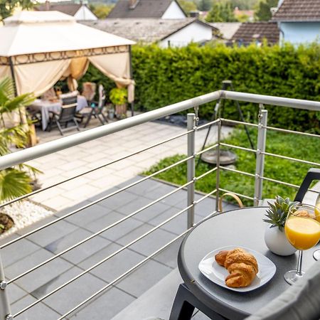 Design Apartment- 24H Self-Check-In - Bis 4 Pers - Parkplatz - Wifi - Balkon -Terrasse - In Direkter Weihernaehe - Radwege Schiffweiler Екстериор снимка